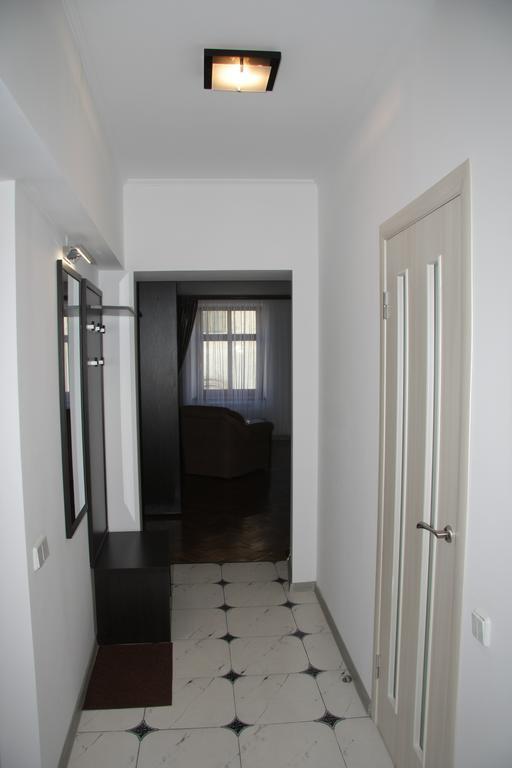 Apartment On Virmenska Street 2 إلفيف المظهر الخارجي الصورة