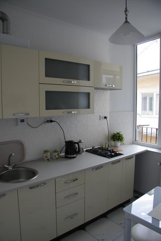 Apartment On Virmenska Street 2 إلفيف المظهر الخارجي الصورة